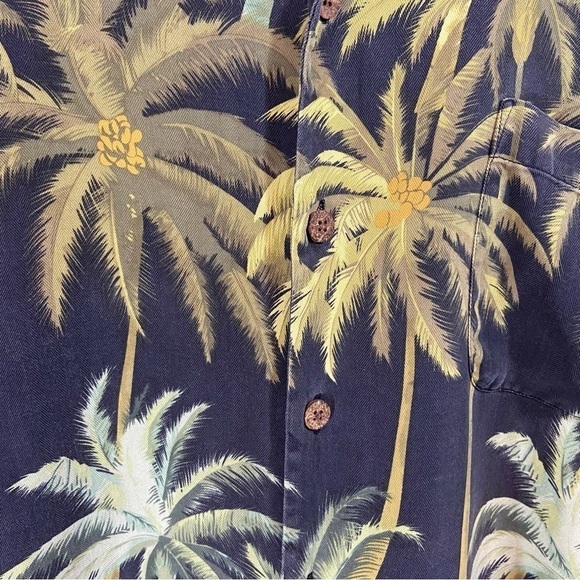 Tommy Bahama Silk Button Down - Picture 3 of 5